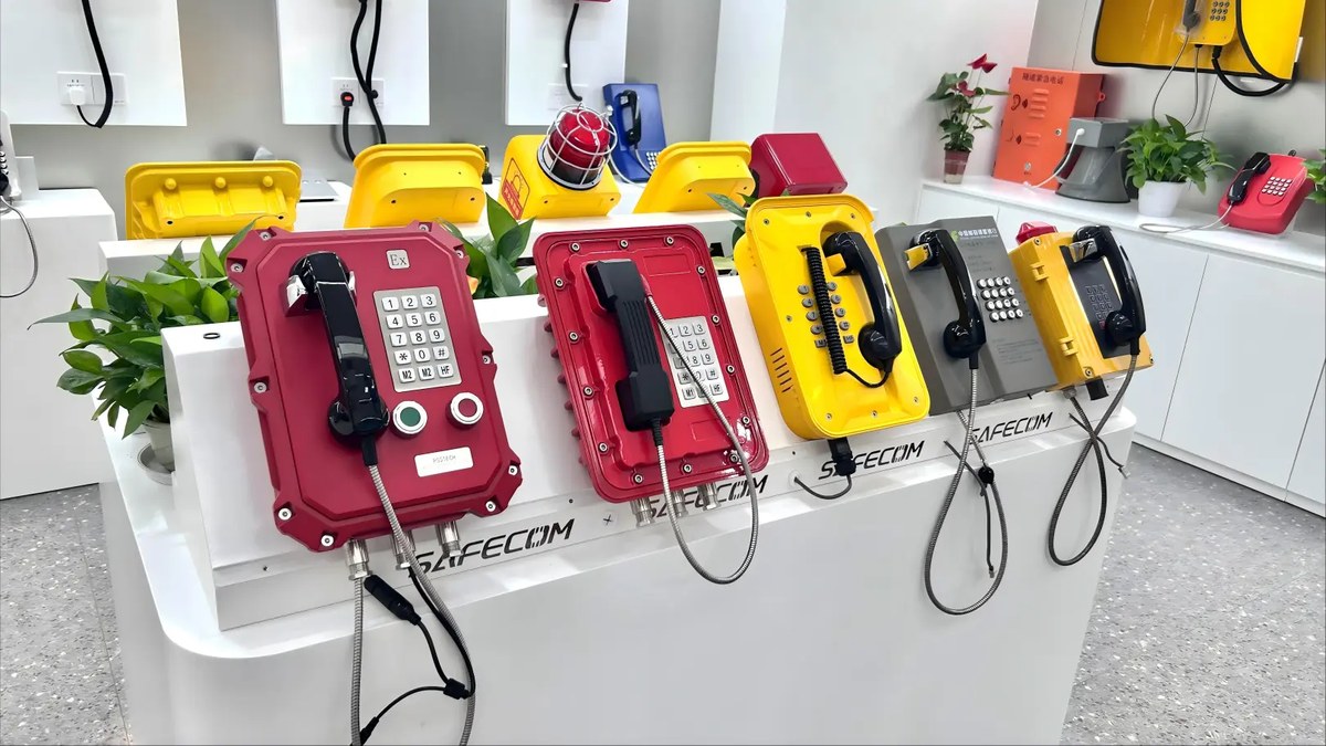 Explosion-proof telephone range on display at Safecom